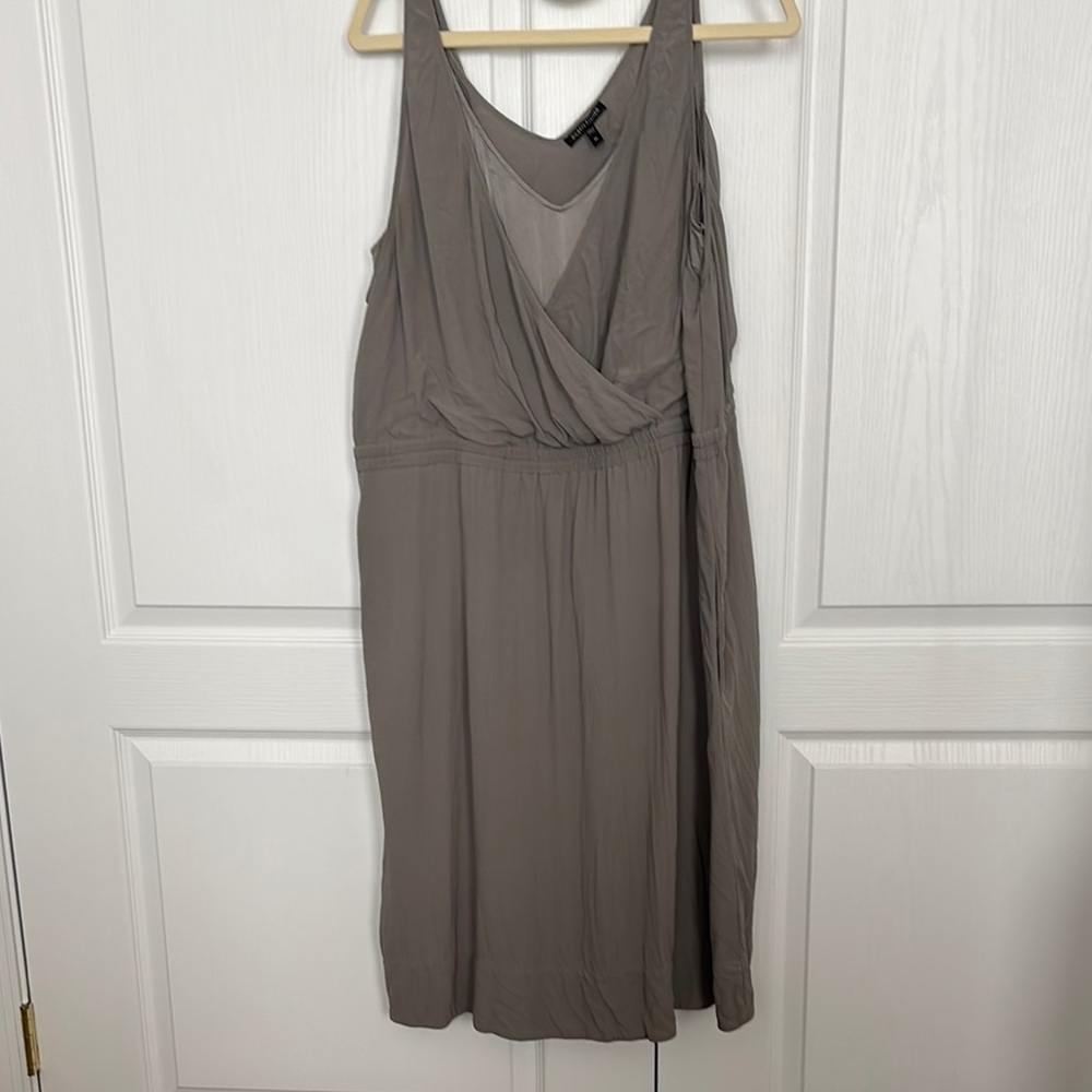 Elegant Gray Sleeveless Dress